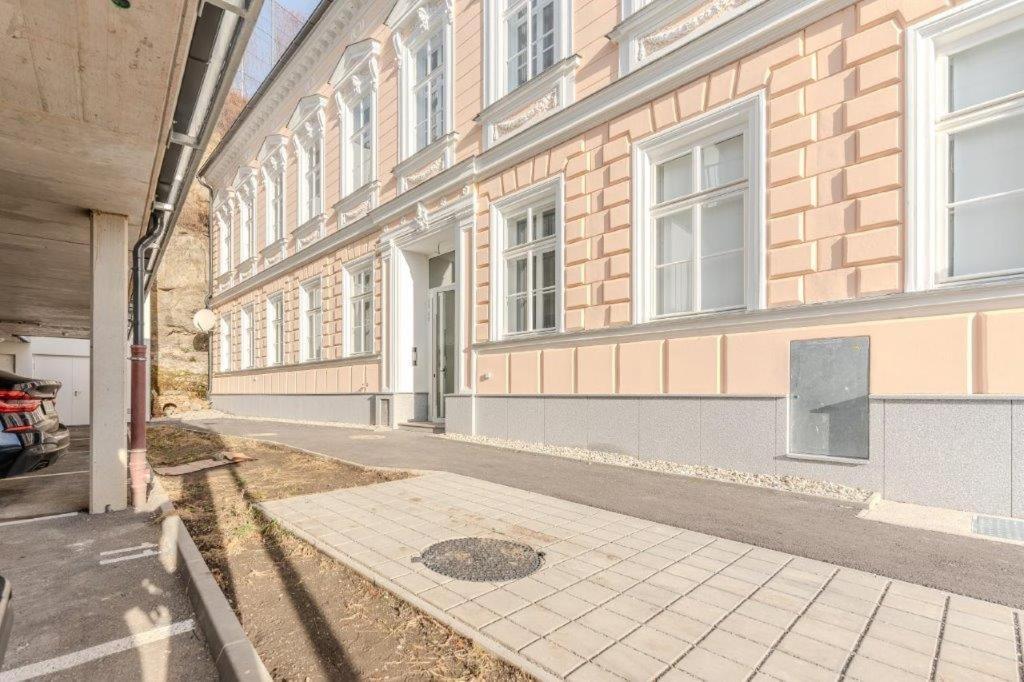 Deluxe Apartments Near The Center Krems an der Donau Exterior photo